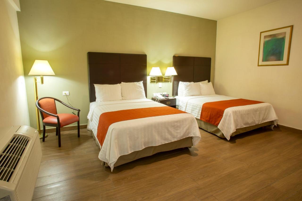 Hotel Plaza Calzada 蒙特雷 外观 照片
